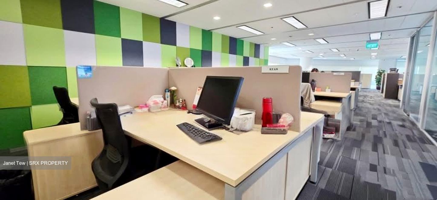 Gateway East (D7), Office #602991581